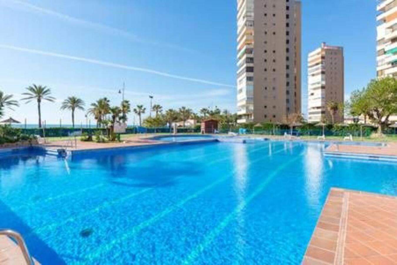 Playamar Waterfront Exclusive Apartment And Views Tower 2 Fl 14 Торремолинос Экстерьер фото
