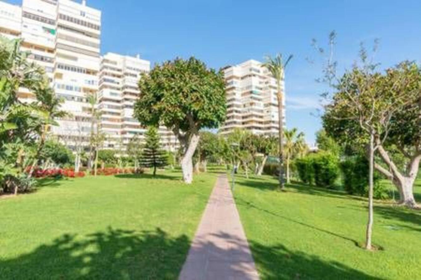 Playamar Waterfront Exclusive Apartment And Views Tower 2 Fl 14 Торремолинос Экстерьер фото