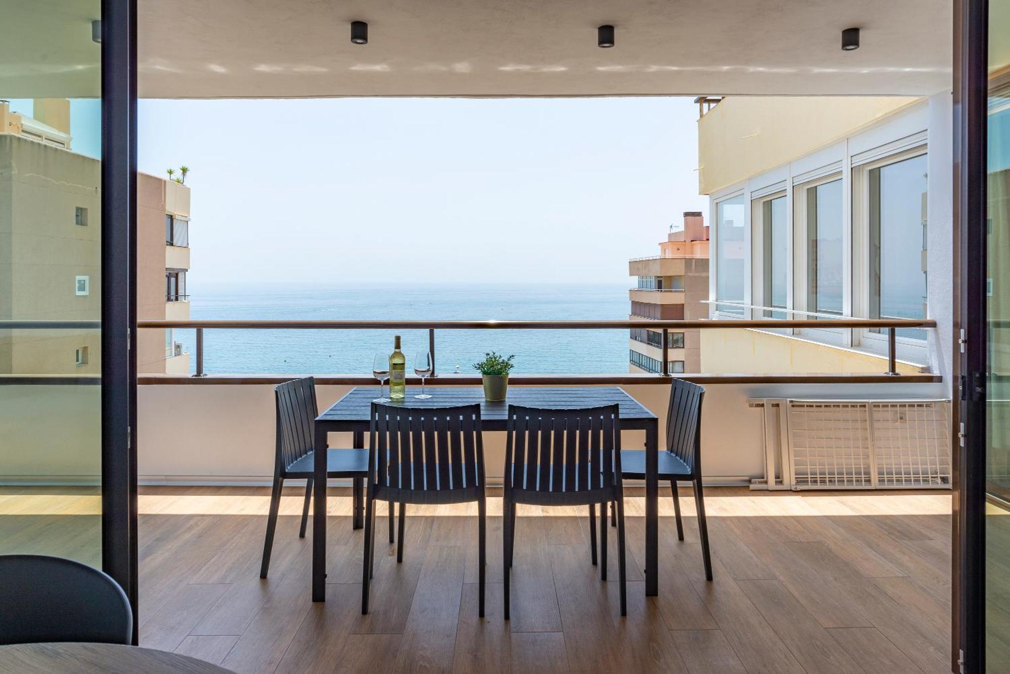Playamar Waterfront Exclusive Apartment And Views Tower 2 Fl 14 Торремолинос Экстерьер фото