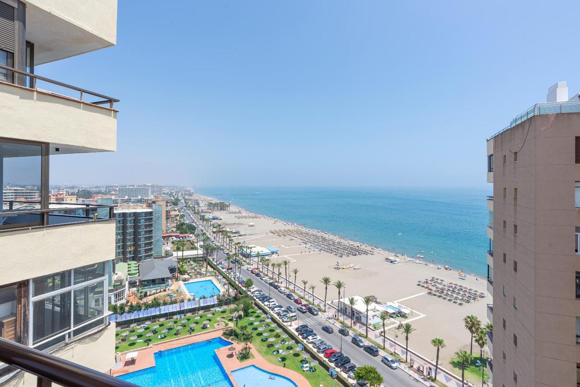 Playamar Waterfront Exclusive Apartment And Views Tower 2 Fl 14 Торремолинос Экстерьер фото