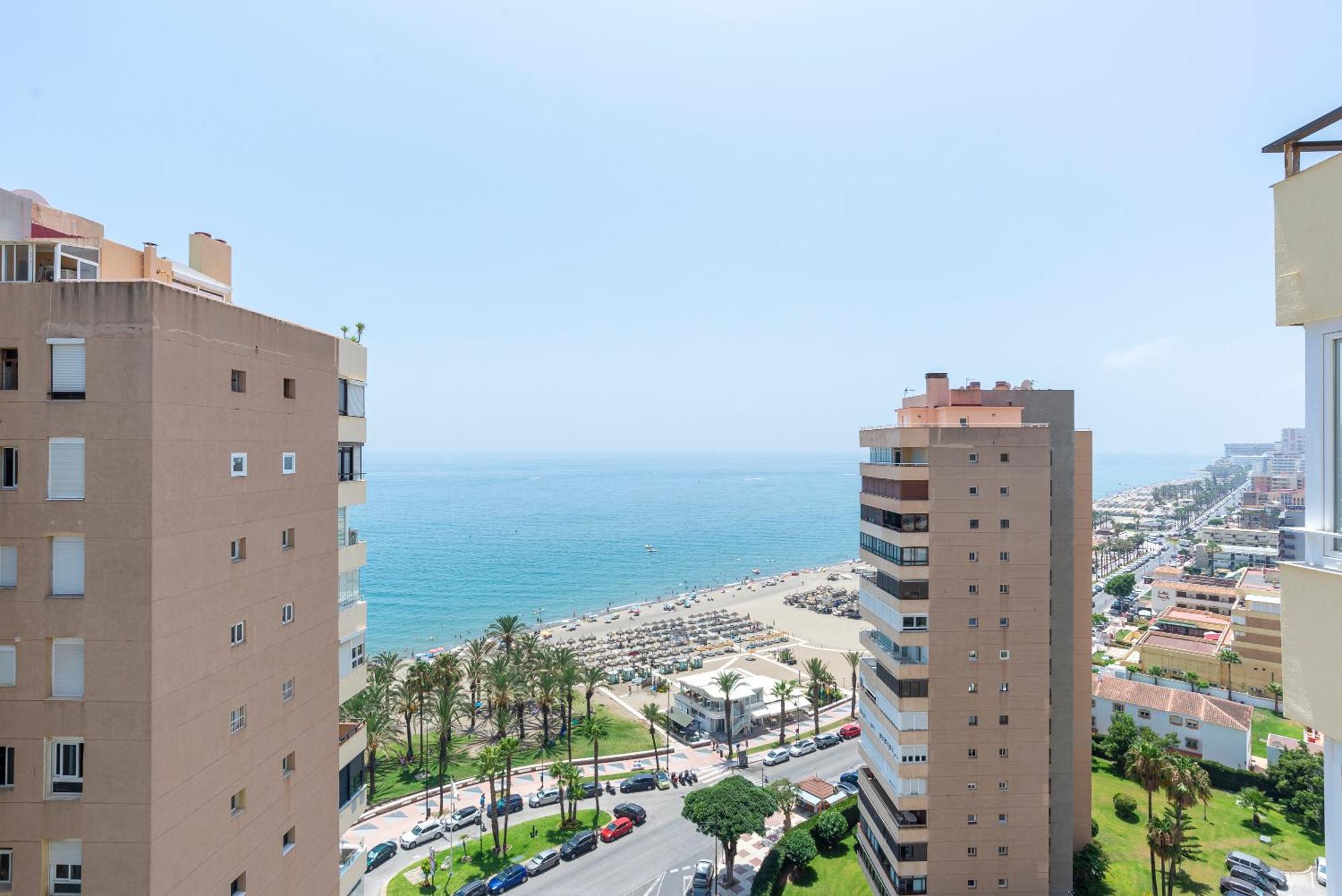 Playamar Waterfront Exclusive Apartment And Views Tower 2 Fl 14 Торремолинос Экстерьер фото