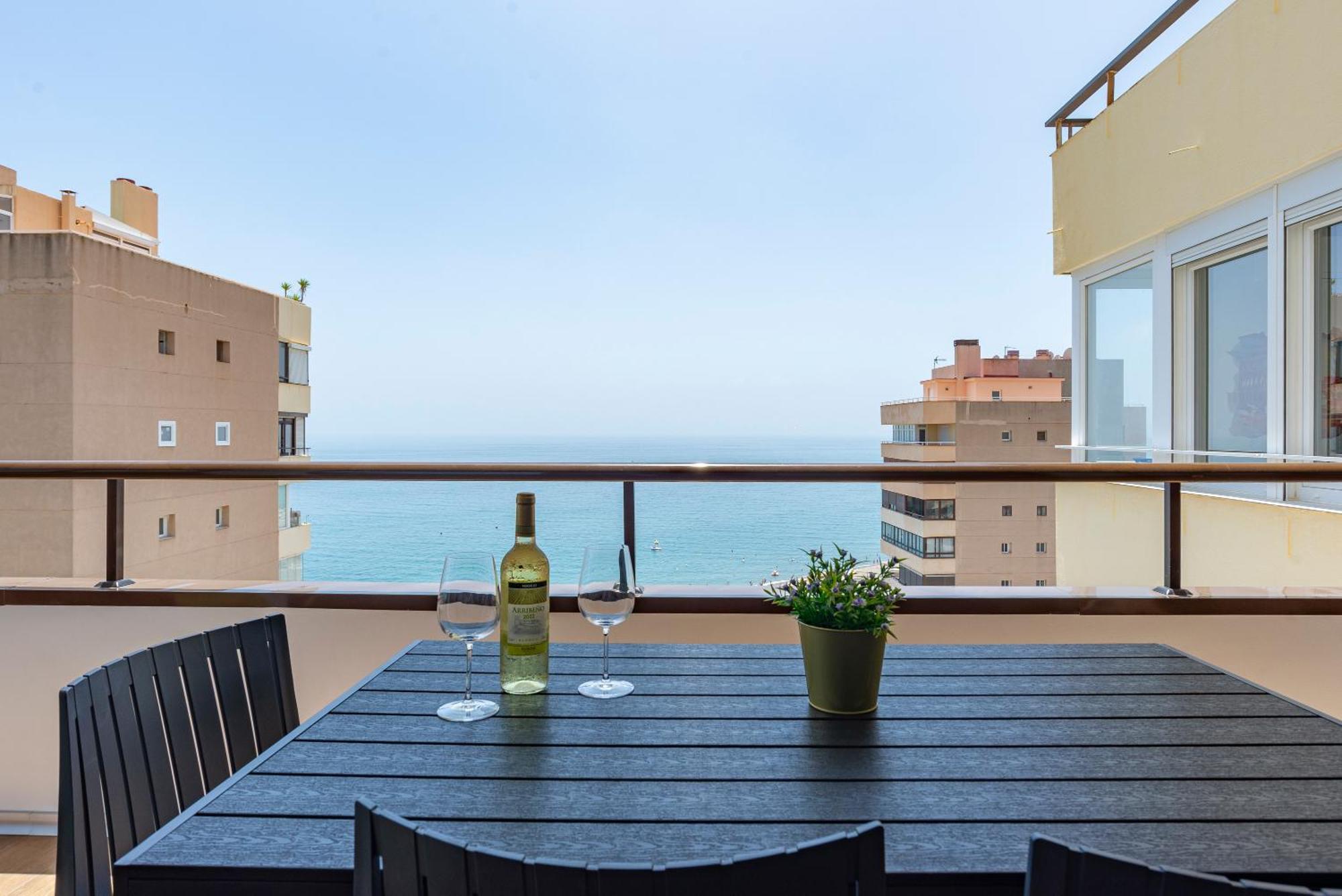 Playamar Waterfront Exclusive Apartment And Views Tower 2 Fl 14 Торремолинос Экстерьер фото