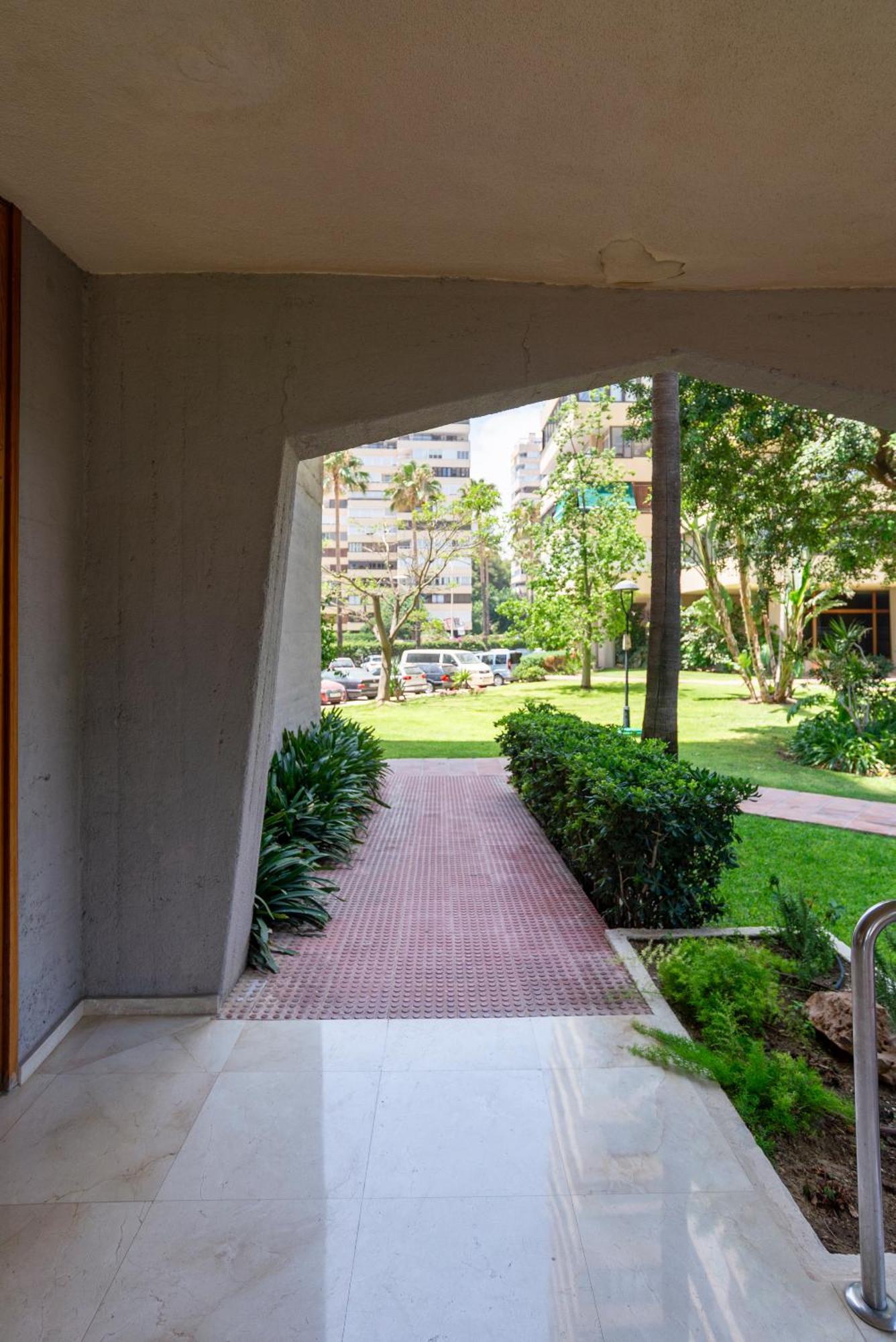 Playamar Waterfront Exclusive Apartment And Views Tower 2 Fl 14 Торремолинос Экстерьер фото
