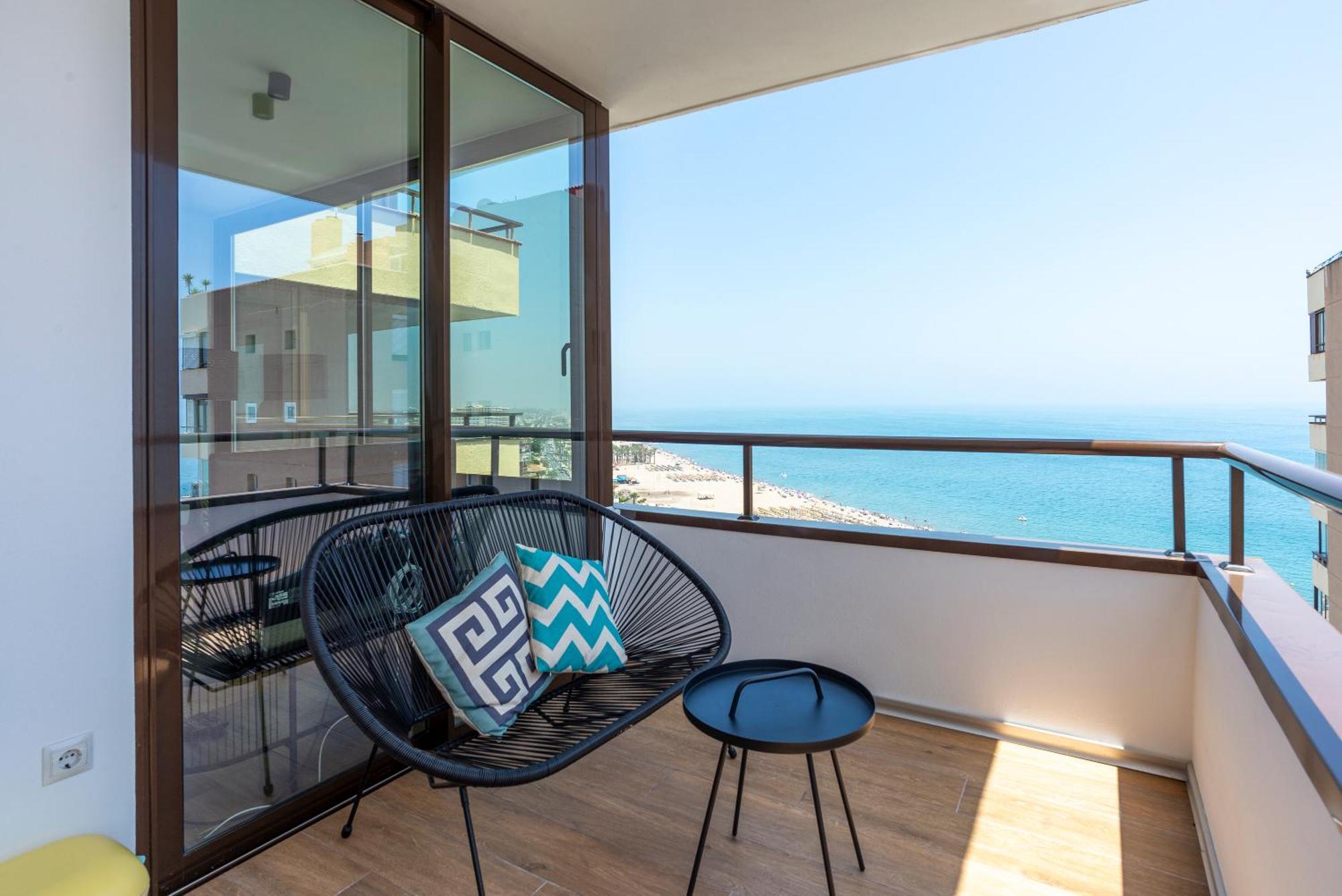 Playamar Waterfront Exclusive Apartment And Views Tower 2 Fl 14 Торремолинос Экстерьер фото