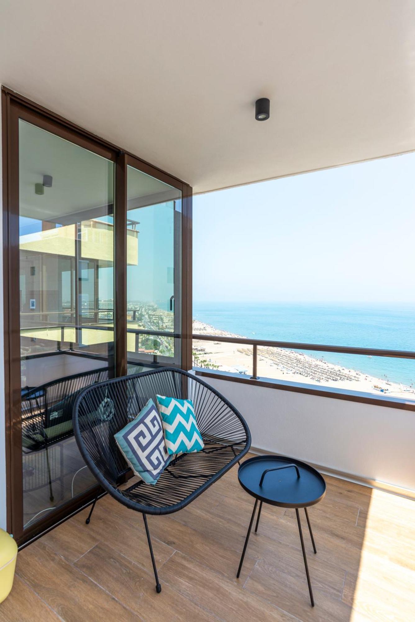Playamar Waterfront Exclusive Apartment And Views Tower 2 Fl 14 Торремолинос Экстерьер фото