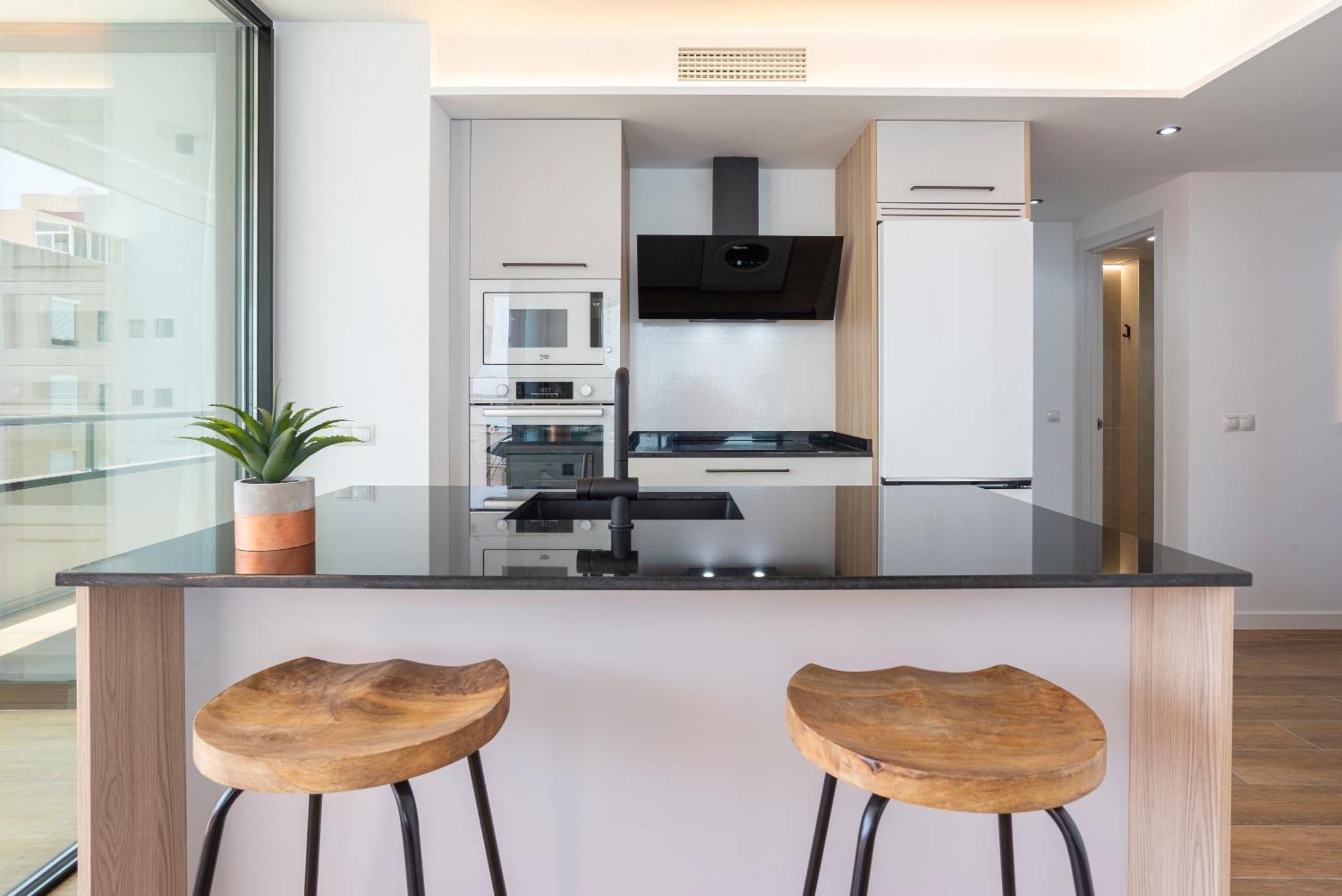 Playamar Waterfront Exclusive Apartment And Views Tower 2 Fl 14 Торремолинос Экстерьер фото